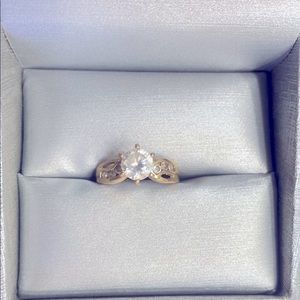 Women’s engagement ring size 5